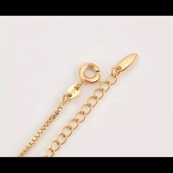 BRACELETS Gold 18k plated 8-word. BRAND NEW - Picture 5 of 6